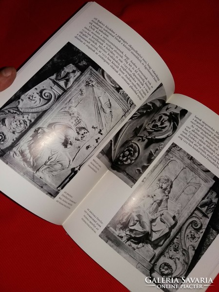 1987.Horler Miklós : A Bakócz-Kápolna AZ ESZTERGOMI FŐSZÉKESEGYHÁZBAN könyv a képek szerint HELIKON