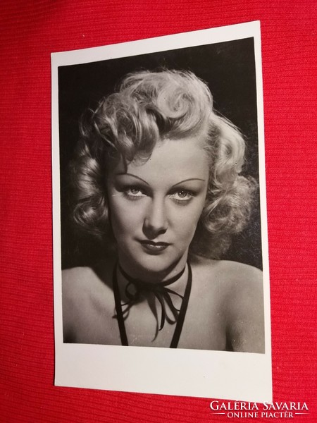 Antik 1942 Goll Bea portrés képeslap gyönyörű postatiszta gyűjtői állapotban a képek szerint