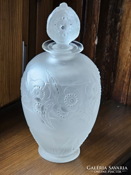 French glass vase (Sabino)