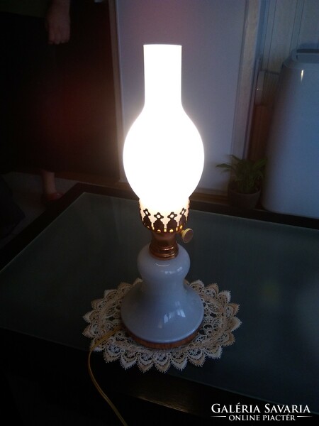 Retro electric table lamp made of double-layered milk glass, with adjustable brightness setting!