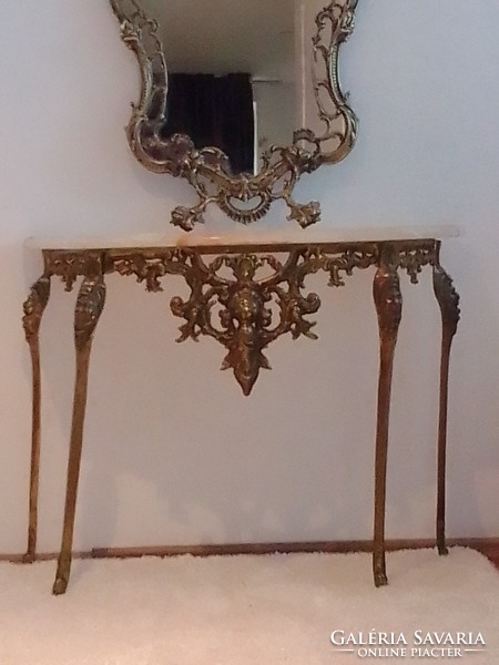 Gilded console table with mirror and marble top! In beautiful condition!