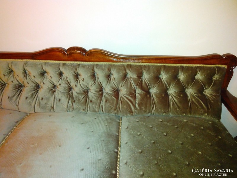 Nice neo-baroque sofa