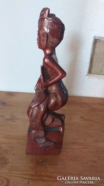 Beautifully carved African wooden sculpture