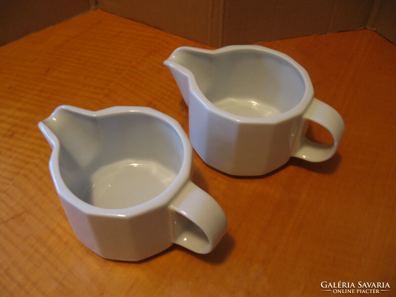 Hotel, restaurant-quality holst porcelain germany mercury sauce cup, spout