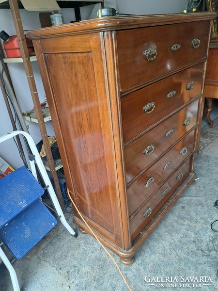 Chest of drawers. Early pewter