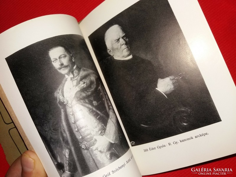 Az 1912. Országos képzőművészeti kiállítás katalógusa kiváló beltartalom rengeteg fotó képek szerint