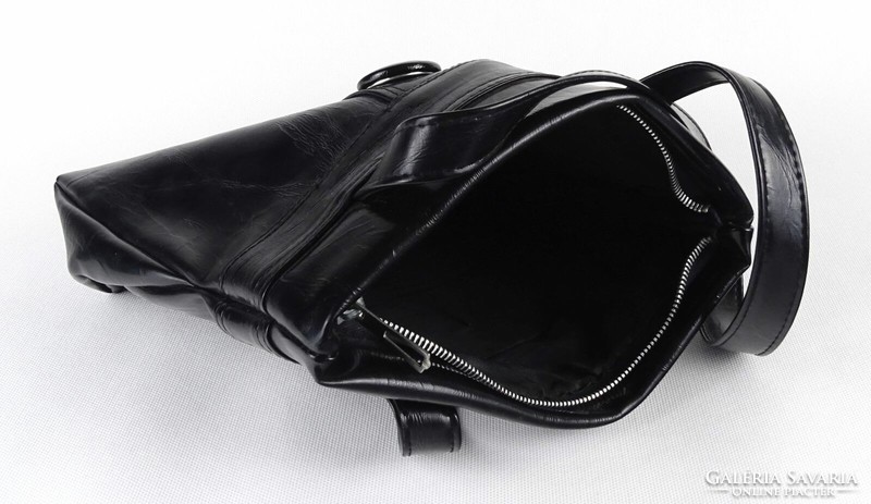 1O770 Retro bőrhatású fekete női táska
