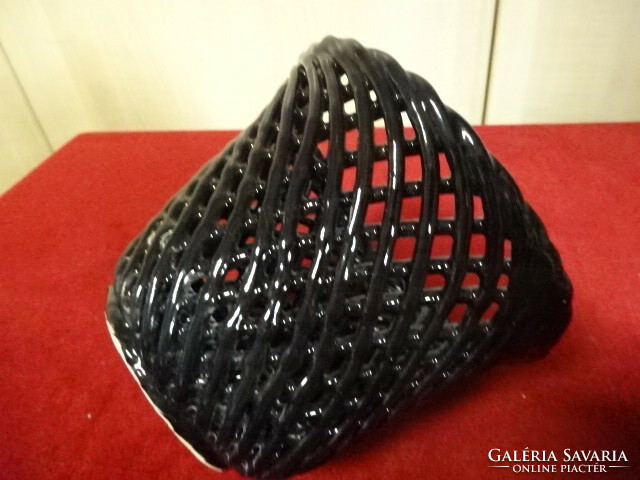Black glazed ceramic openwork bowl, height 10.6 cm. Jokai.
