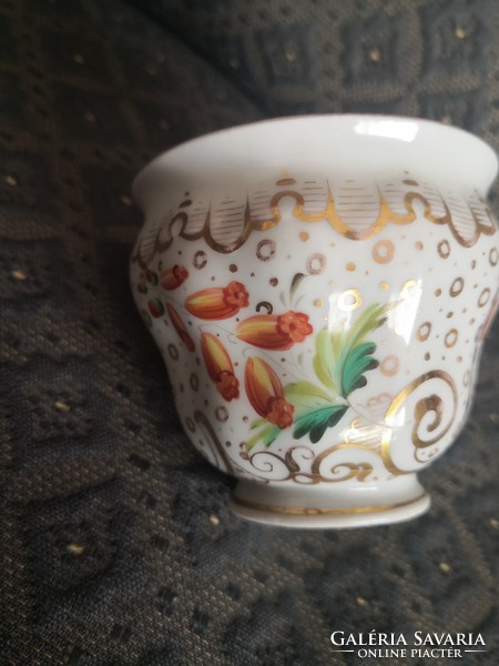 Biedermeier curved cup, 19th century 1815-1873