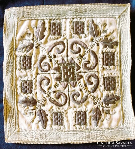 Biedermeier nun lockwork gold embroidery metallic thread embroidered tablecloth valuable Hungarian needlework museum