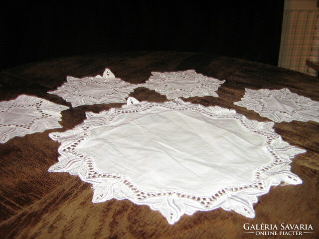 Cute madeira tablecloth set