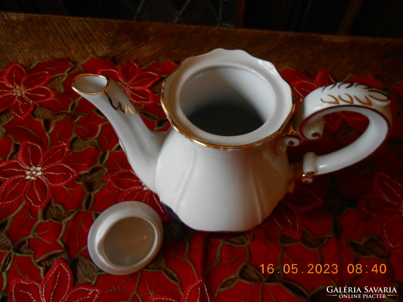 Zsolnay pompadour iii coffee pourer