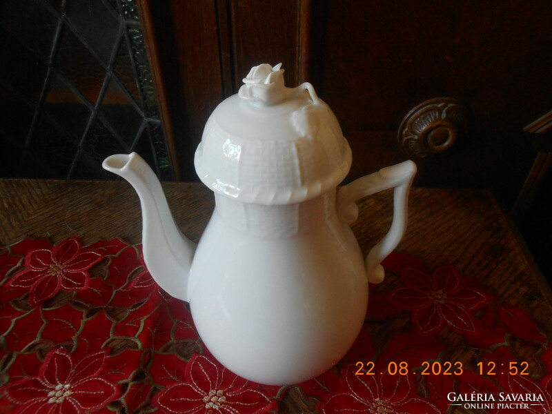 Herend white tea spout