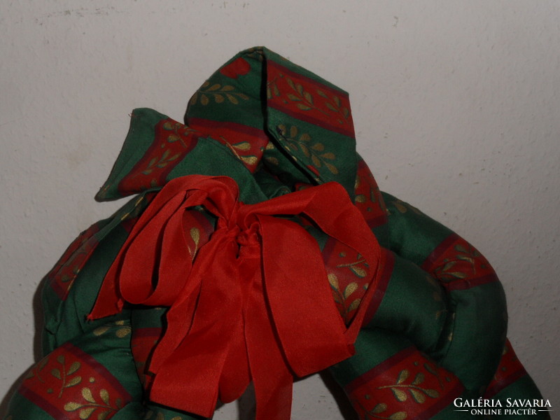Kézműves Karácsonyi nagyobb méretű textil ajtódísz, koszorú