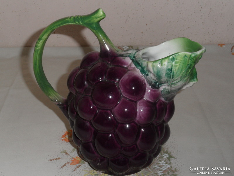 Porcelain wine jug in the shape of an Italian grape