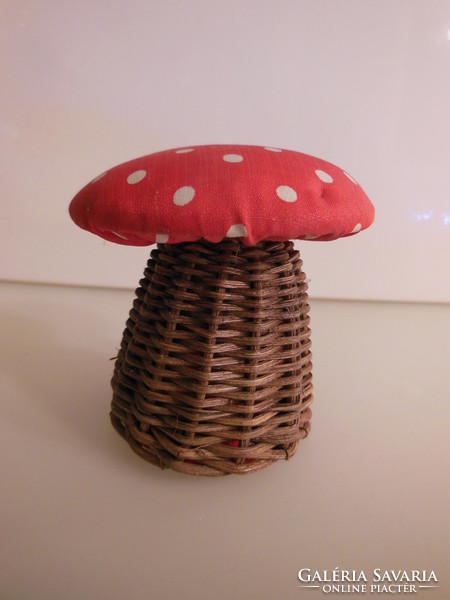 Pincushion - mushroom - 8 x 7.5 cm - comma - retro - Austrian - flawless
