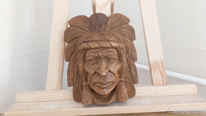 (K) carved wooden Indian head wall decoration 23x20 cm