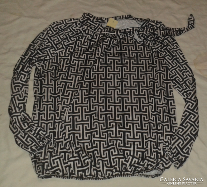 Women's, patterned hu. Blouse (new, with tags)