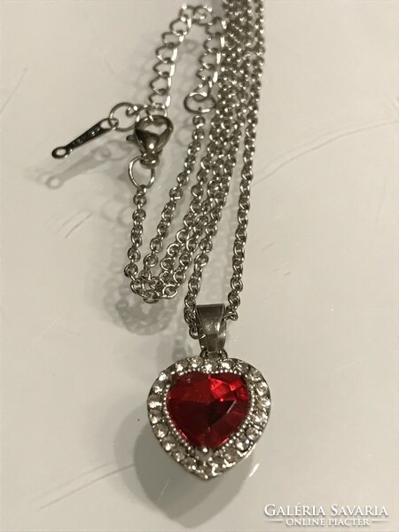 18-carat gold-plated necklace with swarovski crystal heart-shaped pendant