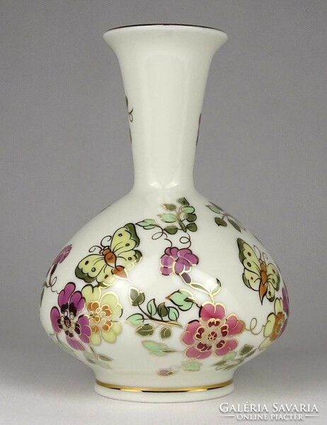 1O698 Hibátlan pillangós vajszínű Zsolnay porcelán váza 14.5 cm