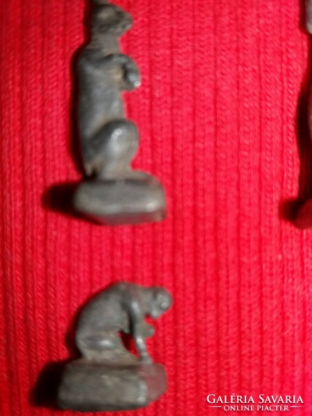Old toy lead soldiers rabbit hunting hunter, dog and bunny figures 5 in one according to pictures 10