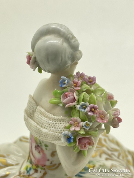 Antik olasz porcelán hölgy virágokkal Luigi Fabris c1900 14cm