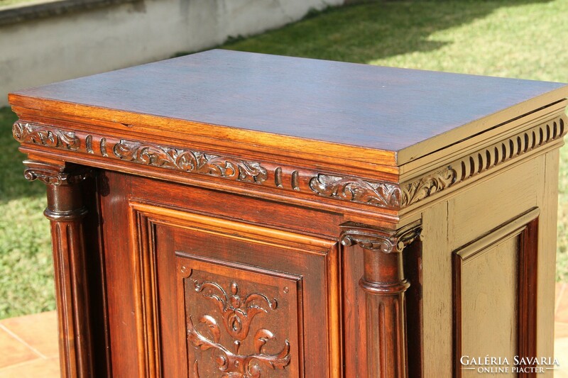 Tin German chest of drawers, wardrobe