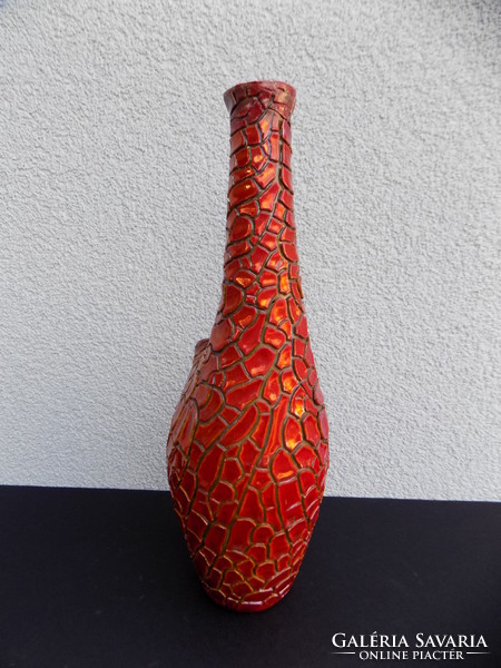 Zsolnay's eosin-cracked, shrink-glazed vase!