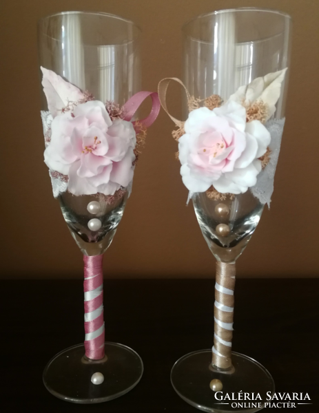 Unique, handmade champagne glass set with clay flowers!