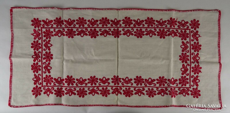 1O739 old embroidered Kalotaszeg tablecloth 35.5 X 75 cm