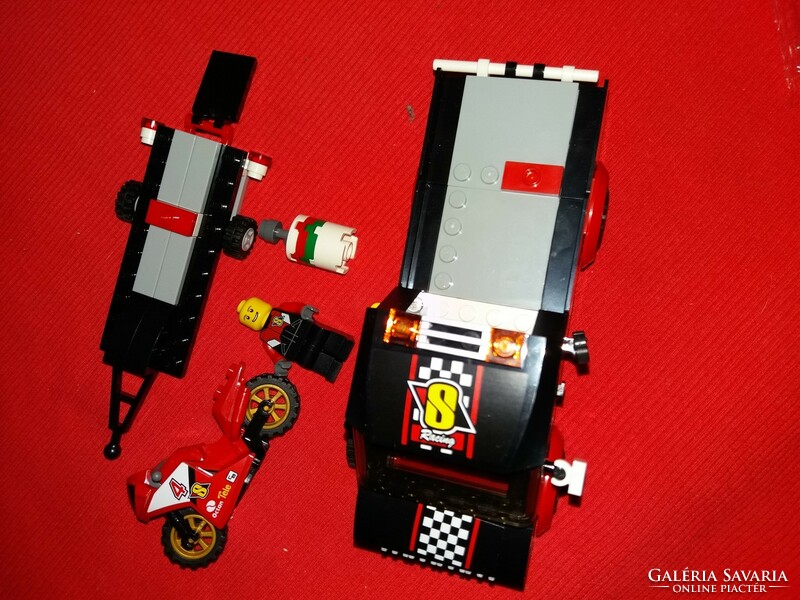 LEGO® CITY 60084 dobozával építőjáték autós a képek szerint