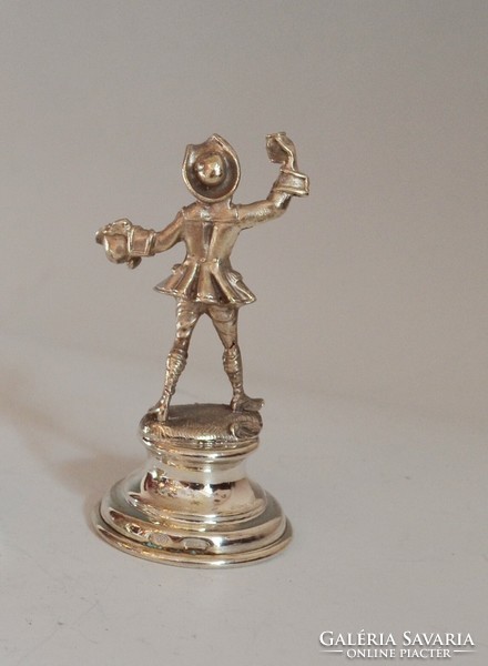 Ezüst miniatűr figura