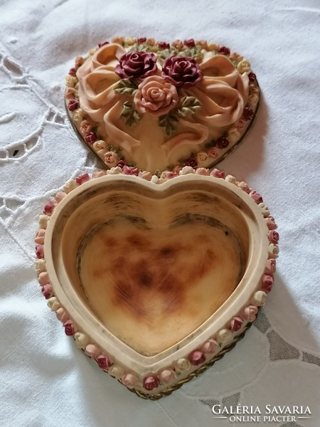 Retro, heart-shaped, very beautiful, pink gift box