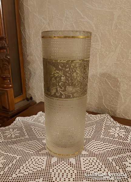 Antique sumptuous lead glass decorative vase!