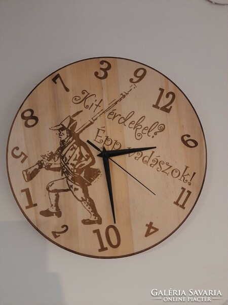 Wood hunters wall clock