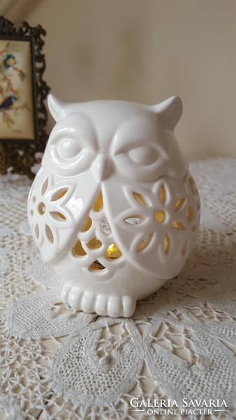 Openwork porcelain, owl-shaped candle holder