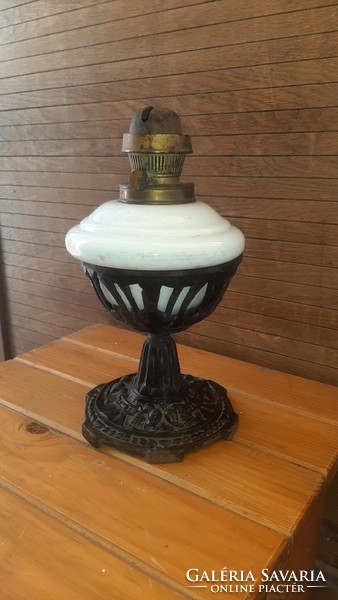Kerosene table lamp