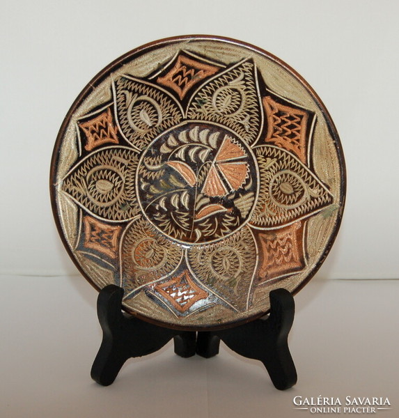 Copper mandala plate can also be hung on the wall