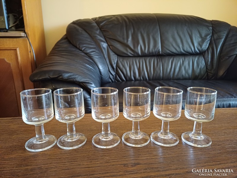 Set of 7 short drinking glasses