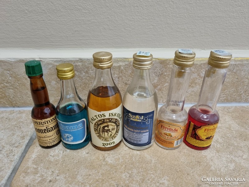 6 mini drink bottles