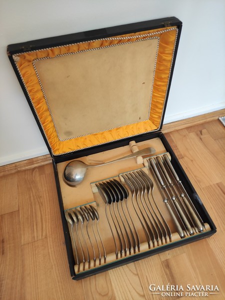 25 db os ezüstözött alpakka evőeszköz készlet eredeti dobozában
