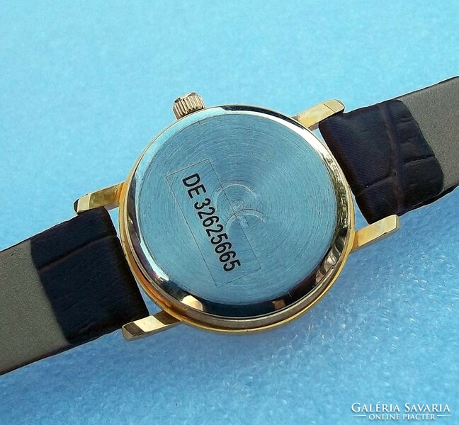 Women's watch with isa 638 mechanism