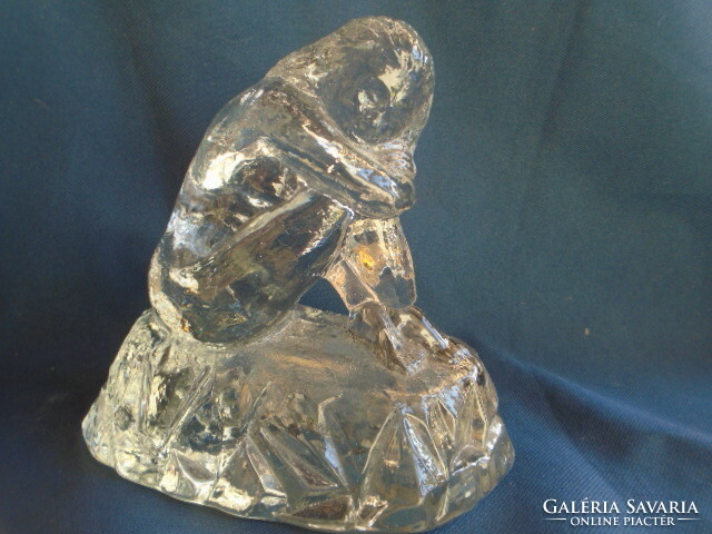 VÁGYÓDÁS című ólomkristály  műalkotás női akt szobor  közzel 1000 gramm hibátlan vitrinben tartott