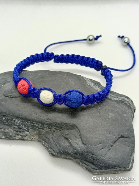 Macrame bracelet with lava stones