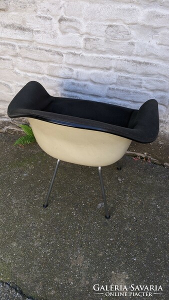 Herman Miller - Eames "Dax" szék
