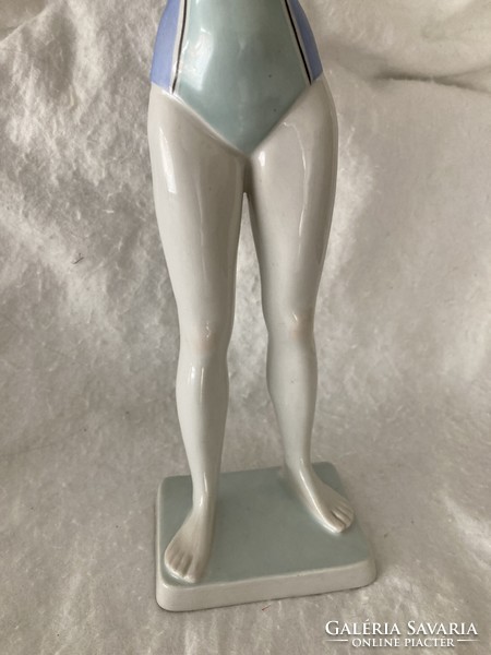 Hollóháza porcelán úszó lány figura / ritkán előforduló szobor