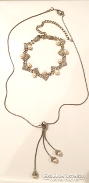 Necklace + stone, beaded bracelet