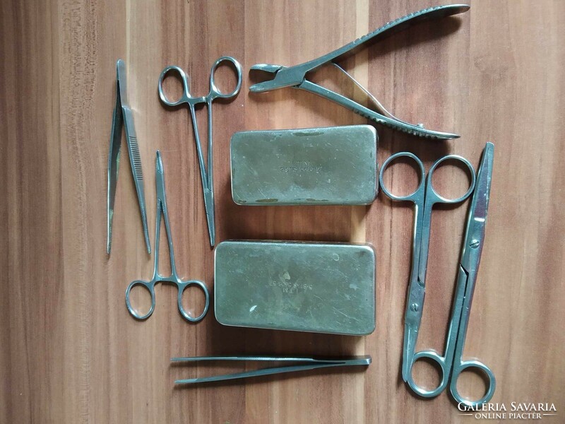 Old medical devices, approx. From the 1970s