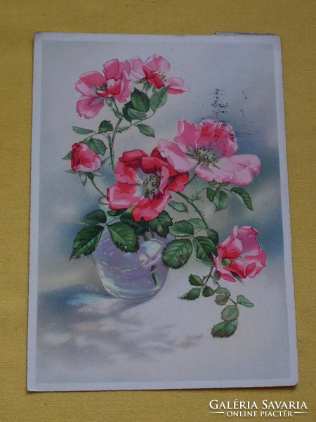Képeslap 1952-ből, kinyílt rózsák vázában, szép bélyegzéssel