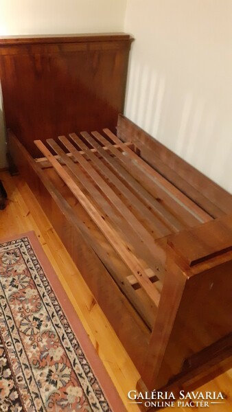 Single Biedermeier bed in perfect condition.